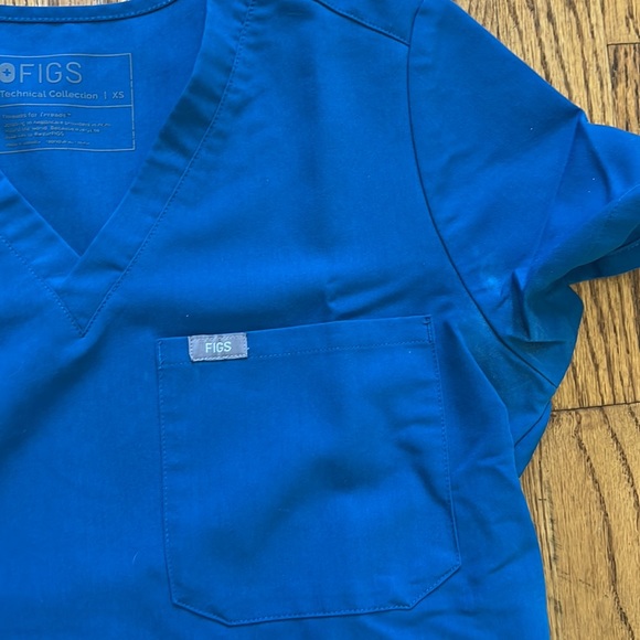 Figs Scrub Top - Picture 5 of 10